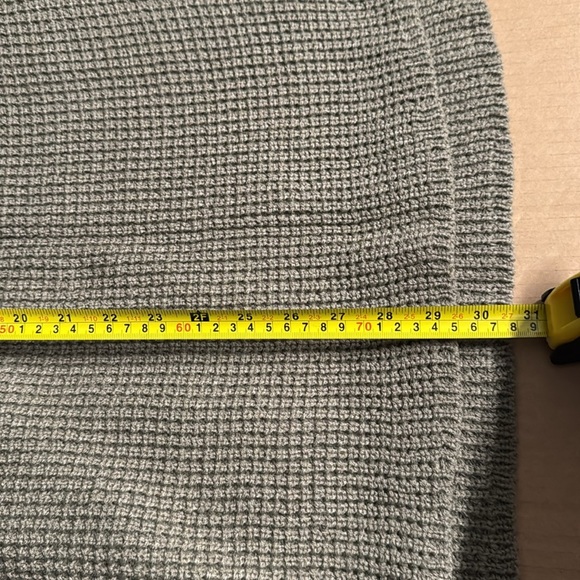 H&M Divided Men's Olive Sweater. New with Tags. Light oversized XL sweater. - Picture 4 of 6